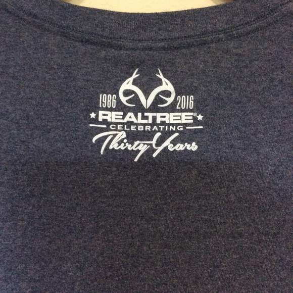 Realtree Outfitters T-Shirt 30 Year Anniversary L - Picture 4 of 6